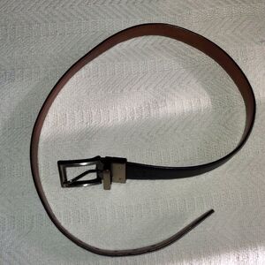 Chaps Boys reversible belt, medium 26-28, very good condition